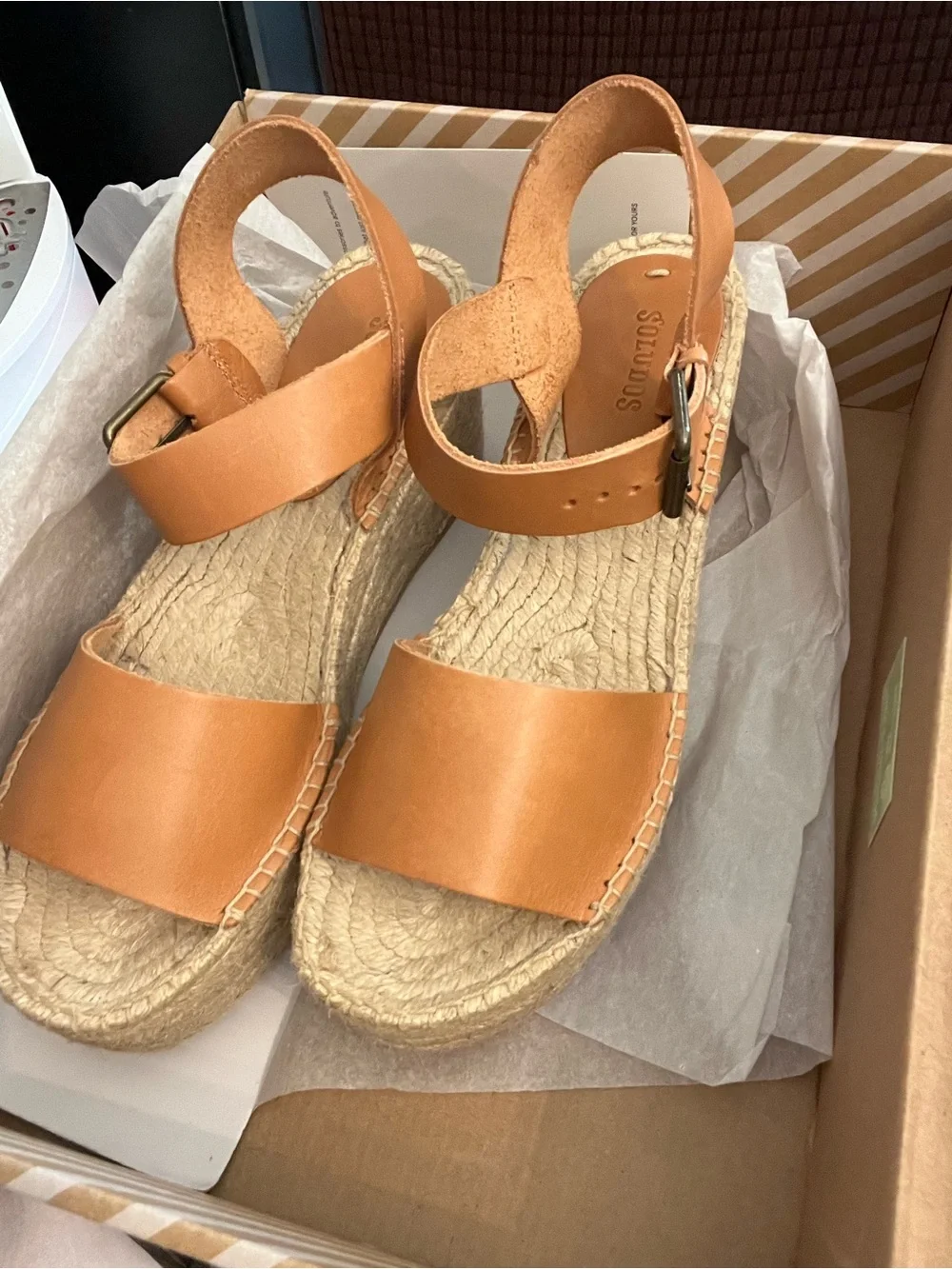 Soludos Nude Women’s Minorca High Platform Leather Sandal Box Label